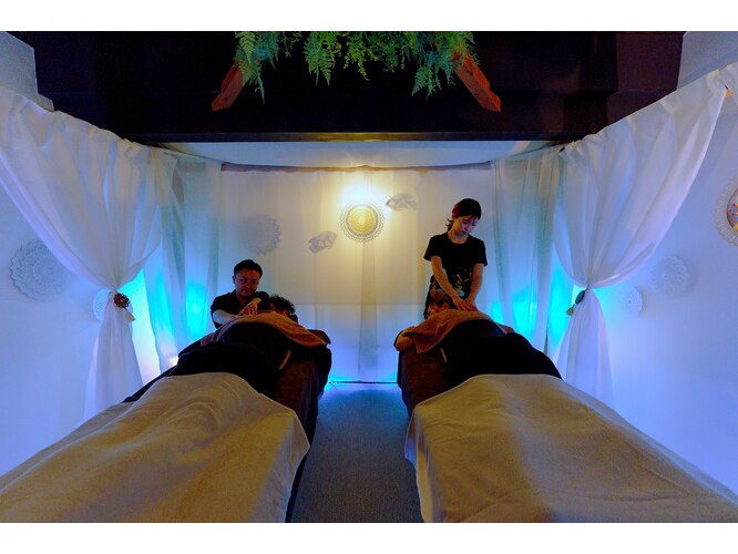 ヒーリングスペースマカプウ烏丸御池店(Healing space makapuu  