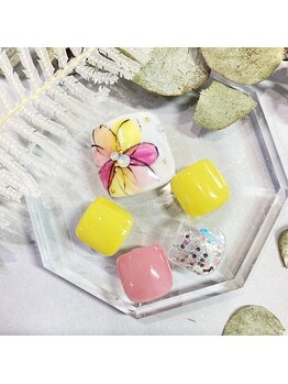 サロンR/ニュアンスフラワーネイル