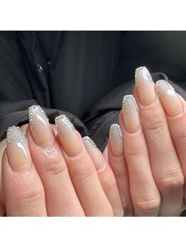 イルネイル バイ ルアナ(001..Nail by Luana.)/ストーンフレンチネイル