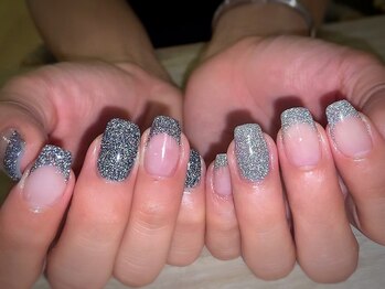 アミュリー ネイル アトリエ(Amury nail atelier)/フラッシュラメ アシメ 大人