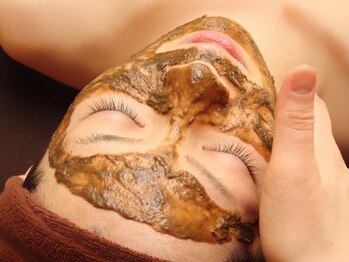 ハッピービューティーサロン じゆう(Happy Beauty Salon J∞YOU)の写真/お肌の悩みから解放されたい方の肌質改善!美白/毛穴/たるみ/しわケアは“ハ-ブピ-リング”にお任せ下さい!