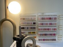 ラヴィン(Lovin)の雰囲気(400色以上から選べるカラーチャート)