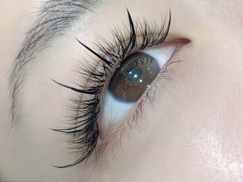 アテリア(ate/lie)の写真/《エクステ全186種!!》豊富なカールタイプとカラーエクステで、どんなまつげ・デザインにも対応♪