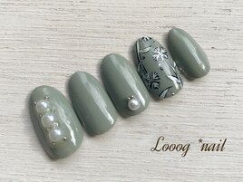 カーキ×お花　nail