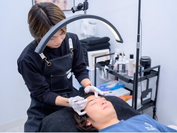 ユー 川崎店(you)の写真/眉毛を整えて第一印象UPさせませんか？お客様にお似合いのメンズアイブロウをご提案します！
