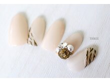 スリー 自由が丘(THREE)/トラ柄×ビジュー