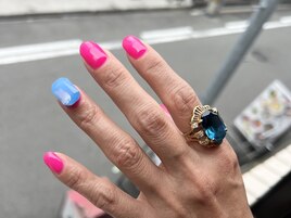 ネオンピンクと水色bijov