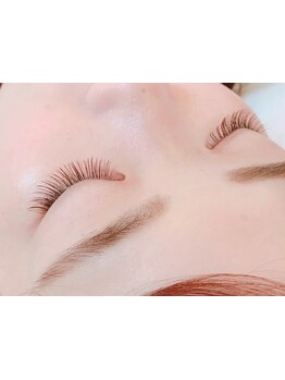 ナチュラル上品な目元にしたい