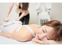 筋力アップ+脂肪燃焼、むくみ解消など。痩身トレーニングマシン