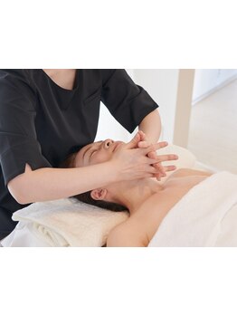 ホウレイ線・たるみ改善！予防ケア