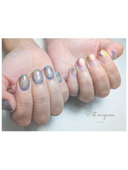 ポ ミニヨン(Pot mignon)/左右別デザインネイル