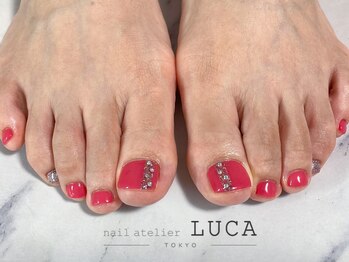 ネイルアトリエルカ(nail atelier LUCA)/M-822 ビビットピンクネイル