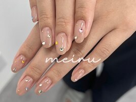 ワンカラー×ビジュー