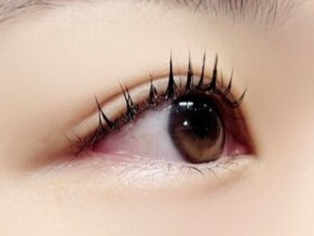 まつげ家クルン 横浜店(kurun)の写真/【当店人気のHAMAカール¥1990～】特許取得のビューラー式まつ毛パーマ♪お得なクーポンのご用意あり◎