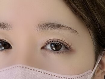 アイスタイル ビビ(Eye Style BiBi)の写真/【落ち着いたプライベート個室サロン】豊富なロッドで自分の目の形に合うまつげパーマが大好評