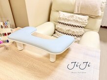 こじんまり落ち着いた店内。ソファ席でゆったりお過ごし頂けます