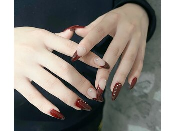 サロン ド ヴィエル(salon de Viel)/赤フレンチネイル