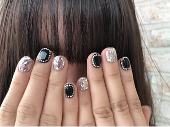 ネイルギャラリーアヴァン(NAIL GALLERY Avant)の写真/《阪急伊丹駅2分》家事や仕事のしやすさから大人女性に人気のショートネイルをご提供◇