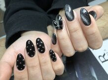 グランディール(Grandir)/ブラックマグネットアシメネイル