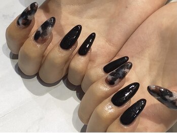 エムズスタイル ネイルバー(M's Style NAIL BAR)の写真/【技術力に自信☆指先美人に♪】当店ダントツ人気!初回オフ無料◎≪ミディアムスカルプ付け放題≫
