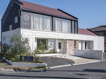 ラヴィアンローズ(LavieenRose)/1Fが美容室で２Fがエステサロン