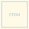 エミュ 新宿三丁目(emu)ロゴ