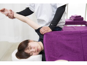 スカッと整体 鷺沼駅前店/《肩の可動域改善！》【整体】