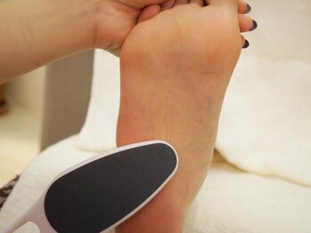 ノンブリック 楽々園店(Nomblic)の写真/保湿ケアを中心にしたハンド・フットメニューが好評☆駅近で通い易い☆チラッと見えるフットまで美しく♪