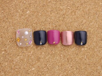 ネイルサロン ブランロール 白金店(Nail Salon Blanl'or)/FOOT ピンク×ネイビー¥8,760