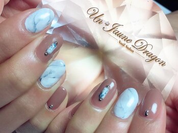 アン ジョーヌドラゴ/ブラウン☆大理石ネイル