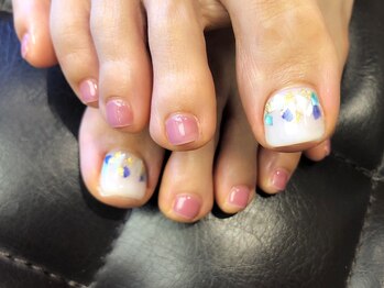 プラハネイル(+HER 美甲)/シェル×金箔