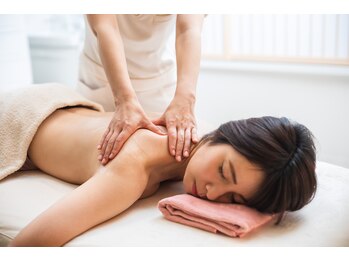 ビナシス(BINASHISU)/全身オイルエステ