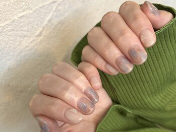アールネイル(r.nail)/淡いニュアンス