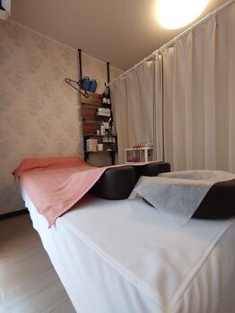 なります鍼灸マッサージ院/施術部屋