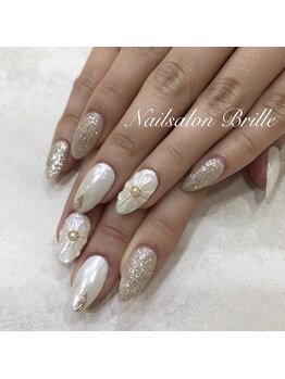 エスフィーネイルサロン ブリーユ(Esfy nailsalon Brille)/ぷっくりお花