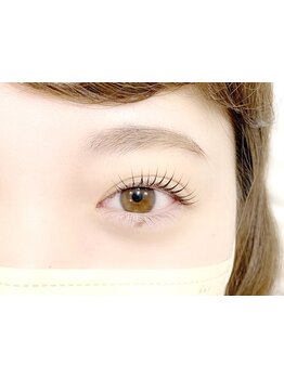 ナチュラル上品な目元にしたい