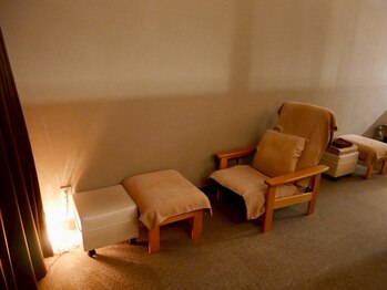 ティヨールリノアス 八尾店(TILLEUL LINOAS)/足ツボはチェアーで受けられます