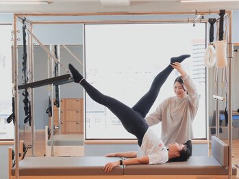 キャン(Can)の写真/姿勢が変わると、ボディラインも変わる。パーソナルピラティスで鍛えすぎない女性らしいラインをつくる★