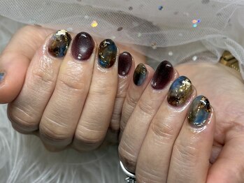 ワンハンドレッドプラス(100+)/お任せニュアンスネイル