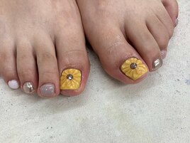 （平田）持ち込みひまわりネイル