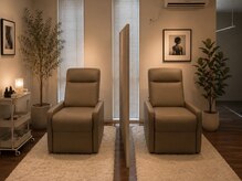 サロン ド アヤメン 高崎店(SALON DE AYAMEN)の雰囲気（専用ワックスで理想の眉の形に仕上げます♪【メンズ眉毛/美眉】）