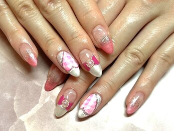 ネイルサロンブリス(nail salon Bliss)/☆ハートのチェック柄ネイル☆