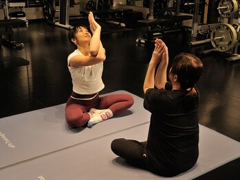 シーエーピーフィット(C A P FIT)/合掌ストレッチ