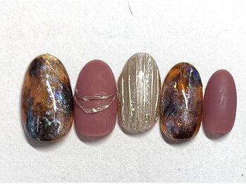 アミュレット(AMULET)/9月定額 6050円