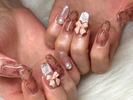 フレンチガーリーフラワーネイル