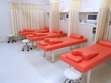 ほねつぎ厚木鍼灸接骨院/施術室