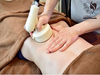 ラブミー 渋谷本店(LoveMe)の写真/【くびれ・浮き輪肉・下腹専用】骨盤矯正×進化型ハイパーナイフEX2で集中アプローチ！内臓脂肪まで燃焼！