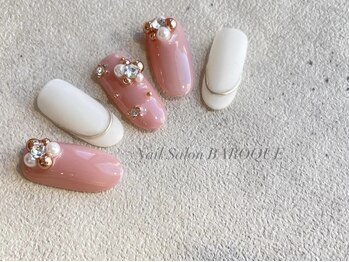 ネイルサロン バロック(Nail Salon BAROQUE)/パールフラワーネイルデザイン