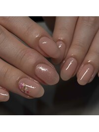 ワンポイントで押し花ネイル