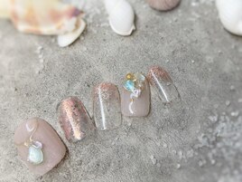 流行のアクセサリーネイル！